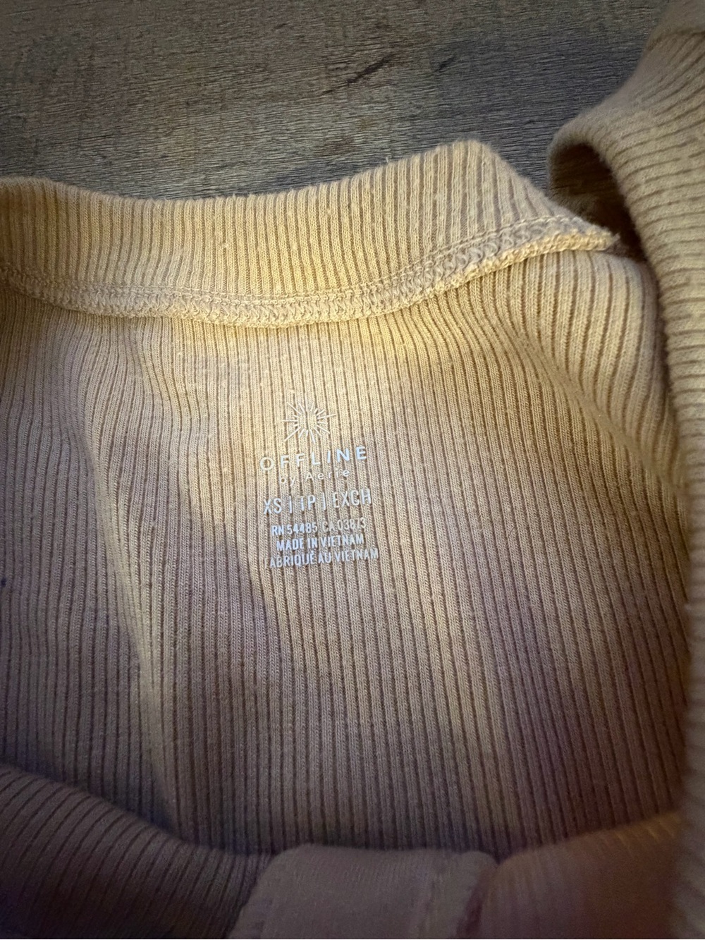 Cropped Button-Front Long-Sleeve Top - Picture 3 of 3